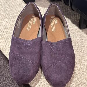 TOMS Women's Violet Suede Loafers